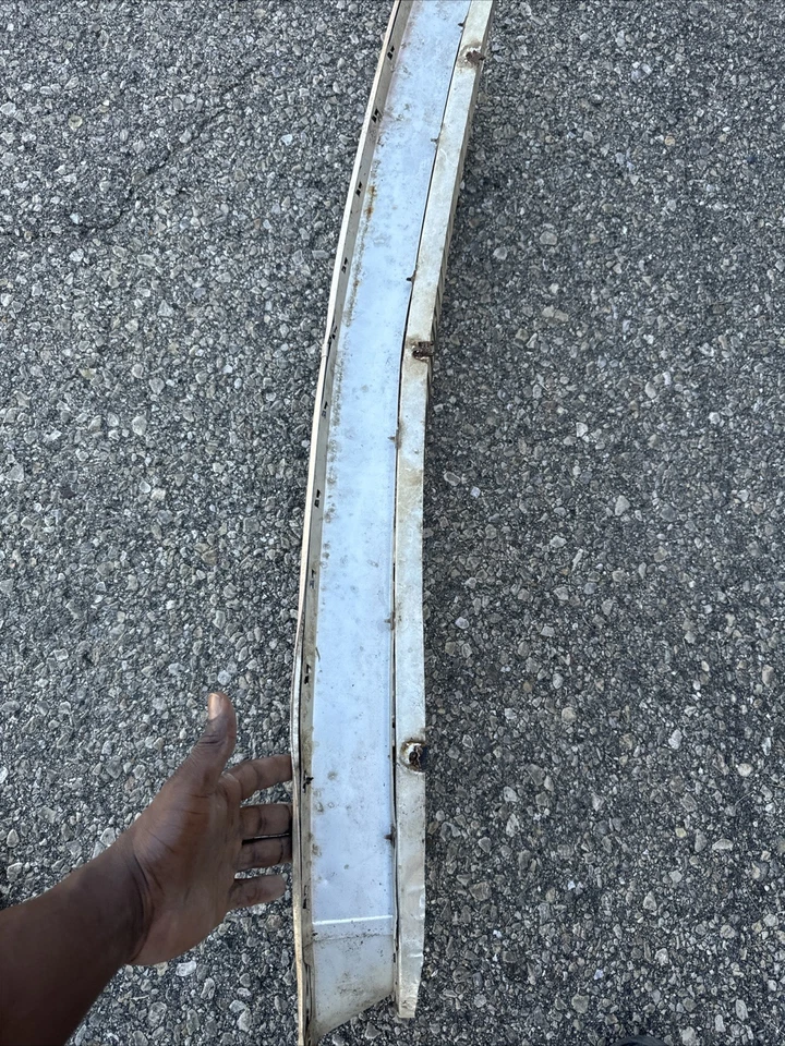 Vintage Opel Front Grill 1970s 1980s  OEM Part - Bent , For Restoration  - Image 4 of 4