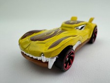 Hot Wheels Street Beasts Howlin' Heat 2015