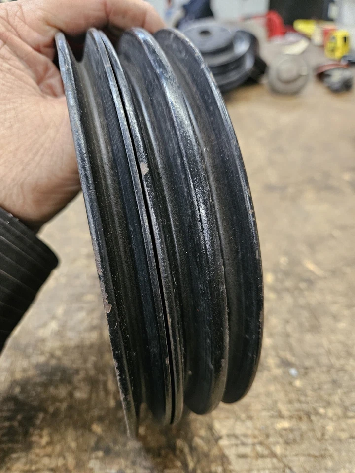 Polea cigüeñal de 2 ranuras/GM# 360453 AN 1 ranura Chevrolet Monza GM# 3911013 BW 2 ranuras/GM# 360453 Foto 2 de 4