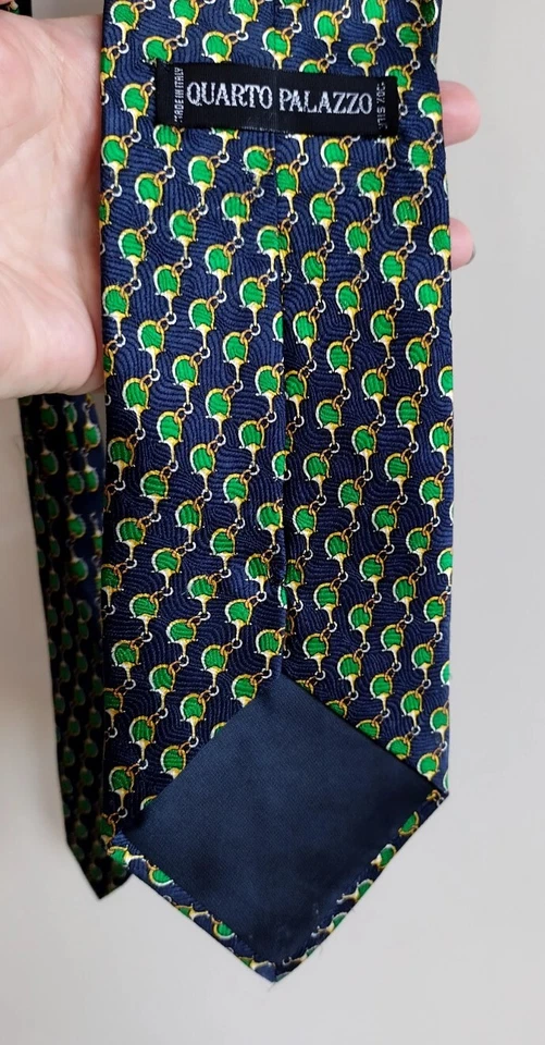 Corbata vintage de seda para hombre de "Quarto Palazzo" Italia  Foto 3 de 4