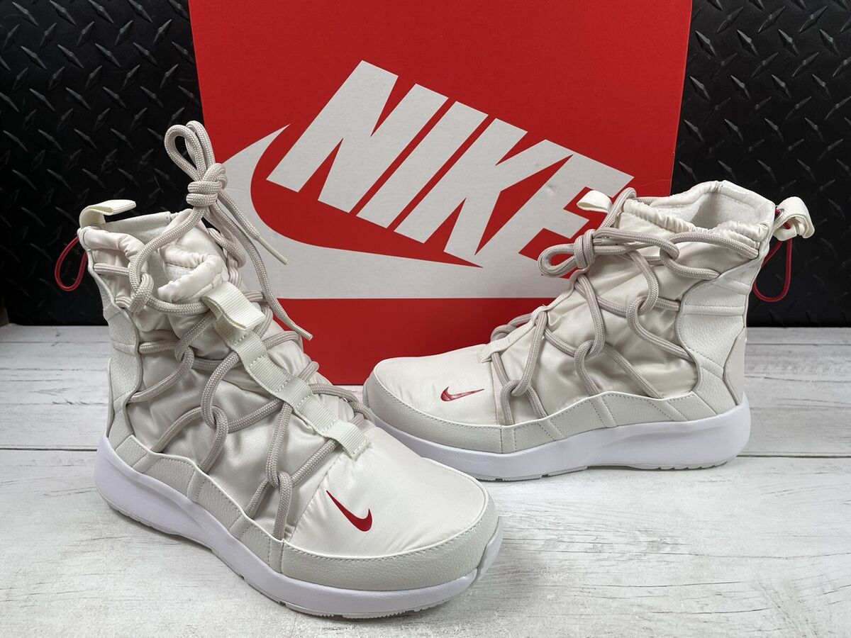 Nike Tanjun High Rise Womens Sneaker Boots SZ9.5 AO0355-005 Nike Tanjun High Rise Womens Sneaker Boots SZ9.5 AO0355-005