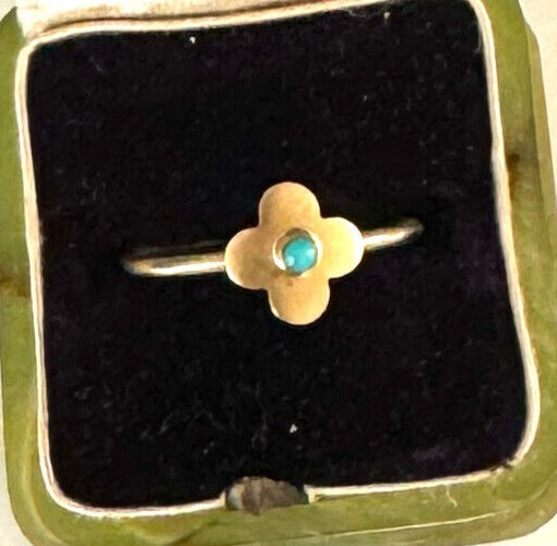 Signed 18k Yellow Gold Lucky Clover Ring 4.5