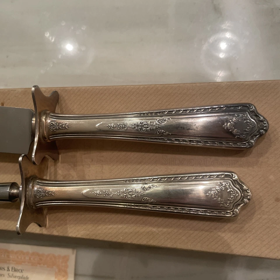 Juego de tallado asado vintage Roger Bros, EE. UU. placa de plata 'Hold-Edge' caja original Foto 2 de 4