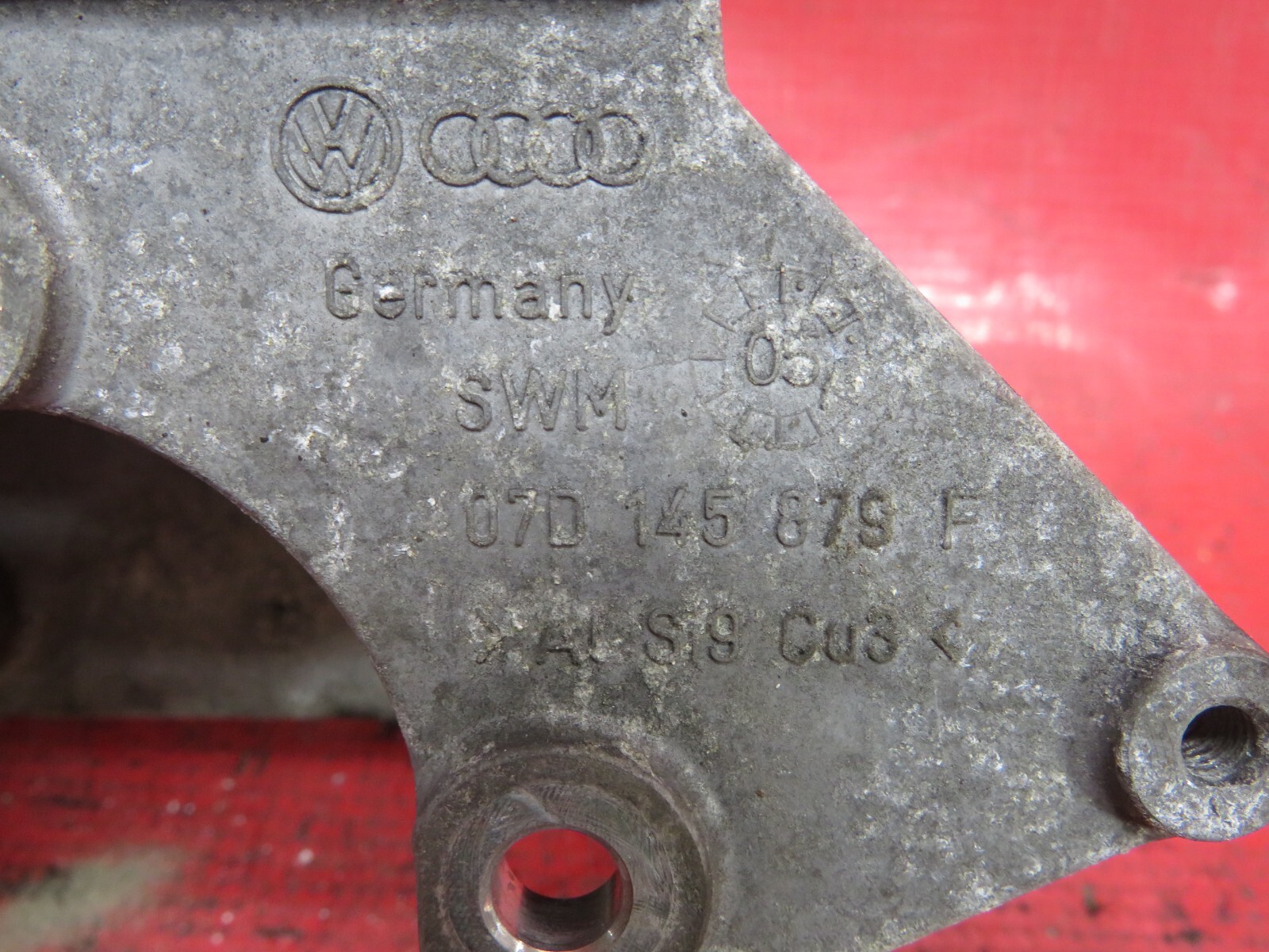 Bentley Flying Spur 2006 Upper Bracket
