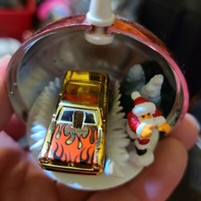 1999 Hot Wheels Planet Micro Christmas Orname...