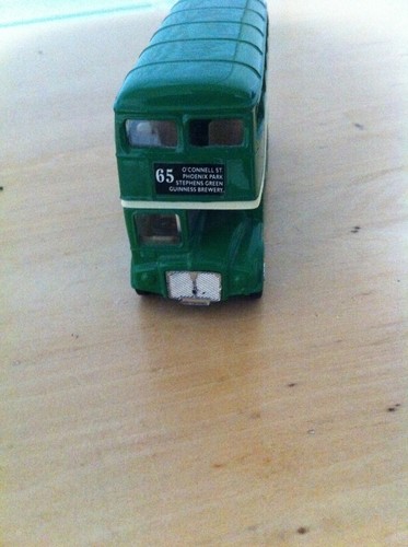 WELLY IRELAND TOUR BUS # 9930 DOUBLE DECKER APP 5" LONG 1:76 SCALE - Picture 3 of 5