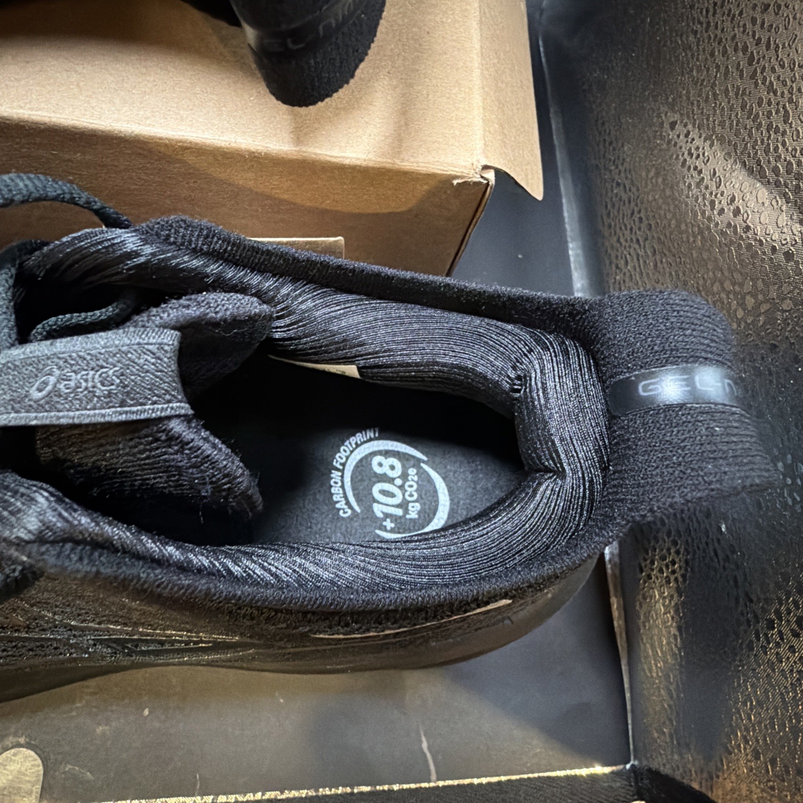 Asics Sneakers Mens 9 Gel Nimbus 26 1011B794 Black Running Athletic Gym Shoes thumbnail 6