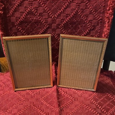 Set of 2 Gold/Black Metal Freestanding Portrait Photo Frames Rear-Loading 5 X 7