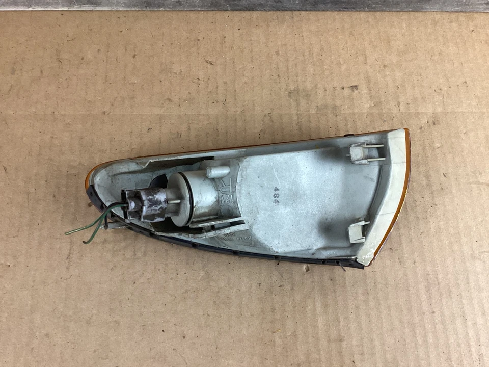 Luz de señal de giro Eagle Summit 1993-1996 esquina del lado del pasajero delantero derecho/estacionamiento Foto 3 de 4