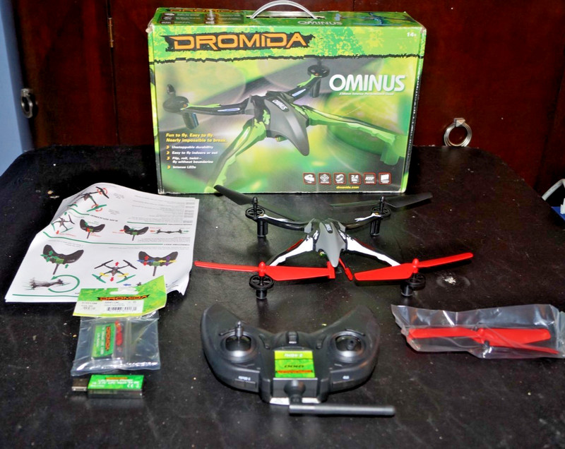Dromida Ominus Radio Controlled Quadcopter DIDE01YY w/ 1 new Battery Untested