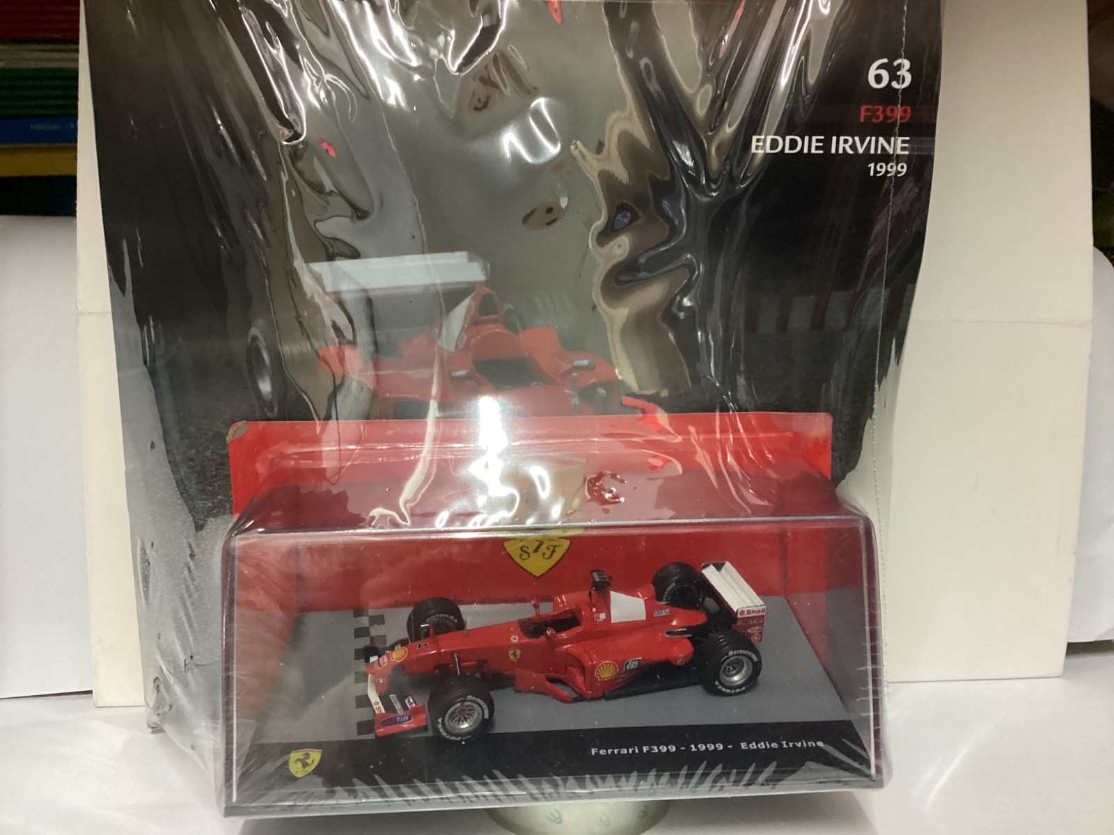 Eddie Irvine Ferrari F399 1999 1:43 Die Cast