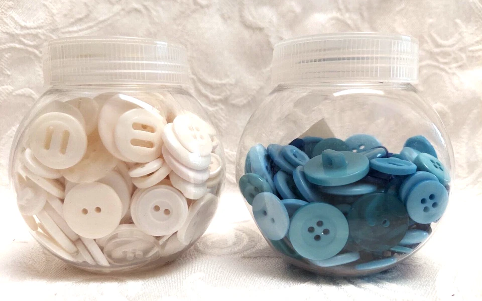 5 - Tarro de botones Blumenthal Lansing rojo, blanco, azul y mixto Foto 3 de 4