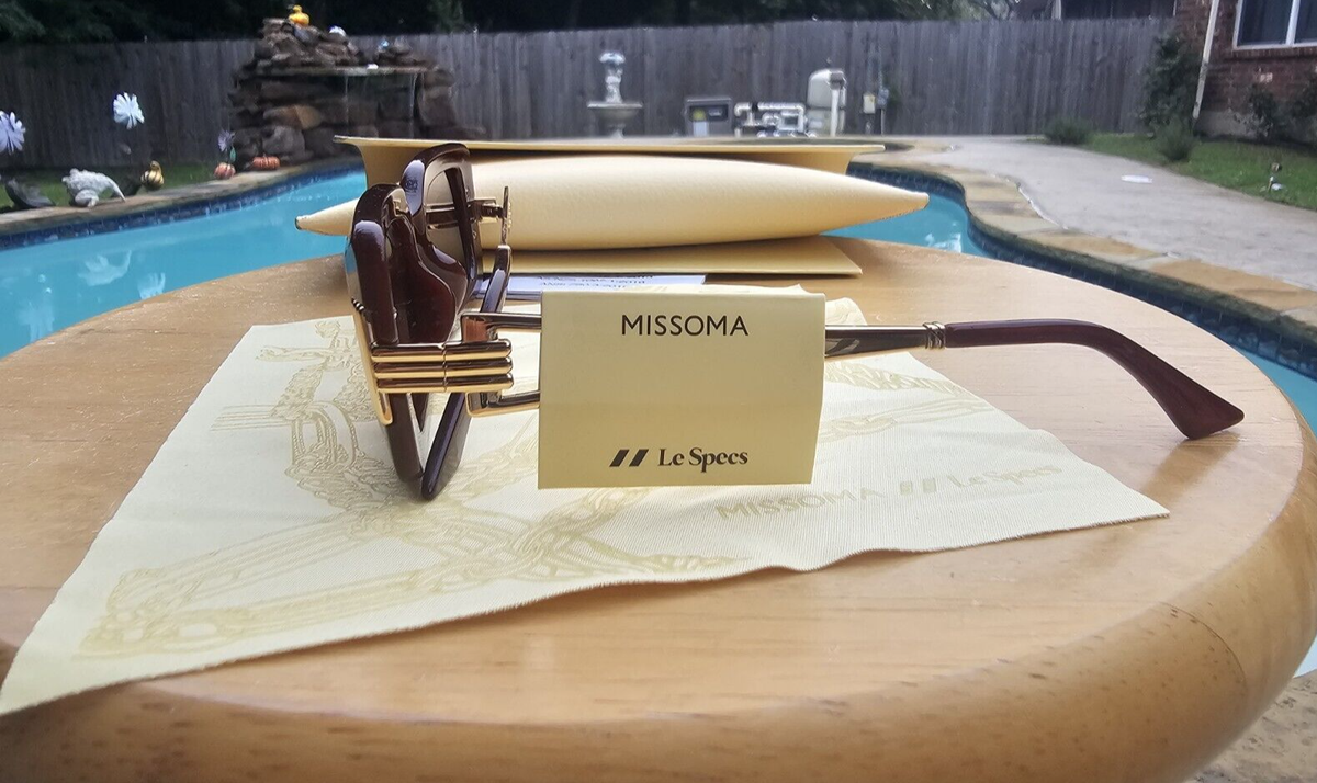 NWT LE SPECS X MISSOMA Orion Ridge LMI2231728 Burgundy 