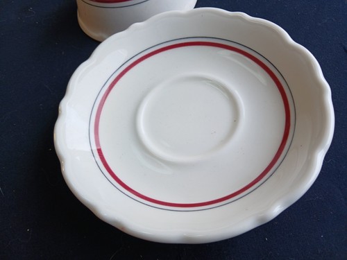VINTAGE SYRACUSE CHINA RESTAURANT WARE COFFEE CUP +SAUCER SCALLOPED BANDED 1965 - Picture 4 of 4