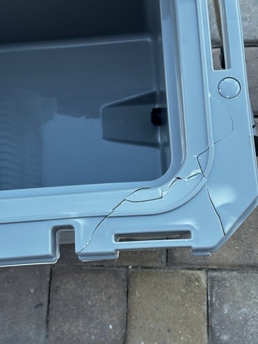 Igloo - IMX 70 Quart Cooler - White NEW OPEN BOX! READ - Picture 9 of 12
