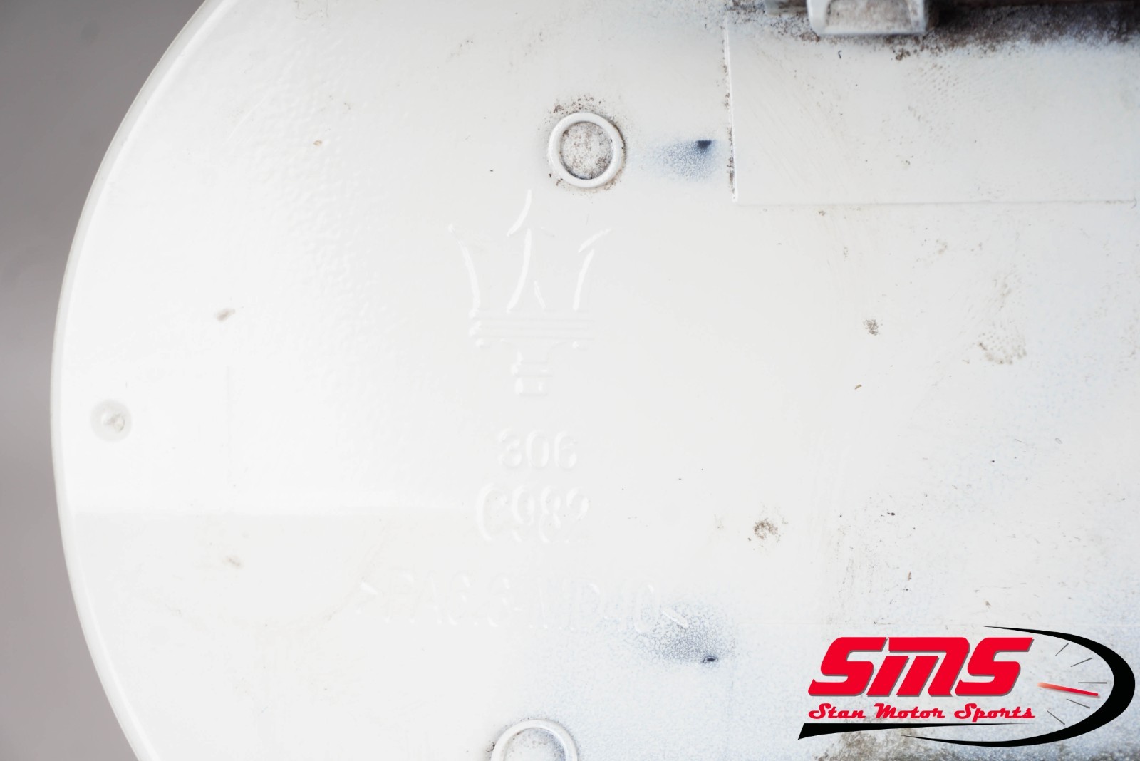 14-24 Maserati Quattroporte M156 Gas Tank Fuel Filler Door Lid Cover White OEM