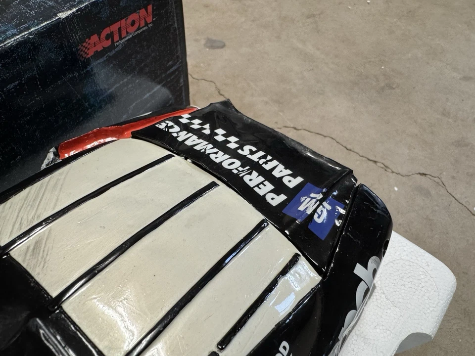 DALE EARNHARDT SR 1997 #3 GM GOODWRENCH CRASH NASCAR 1:12 CERAMIC SEE PICS READ - Image 4 of 4