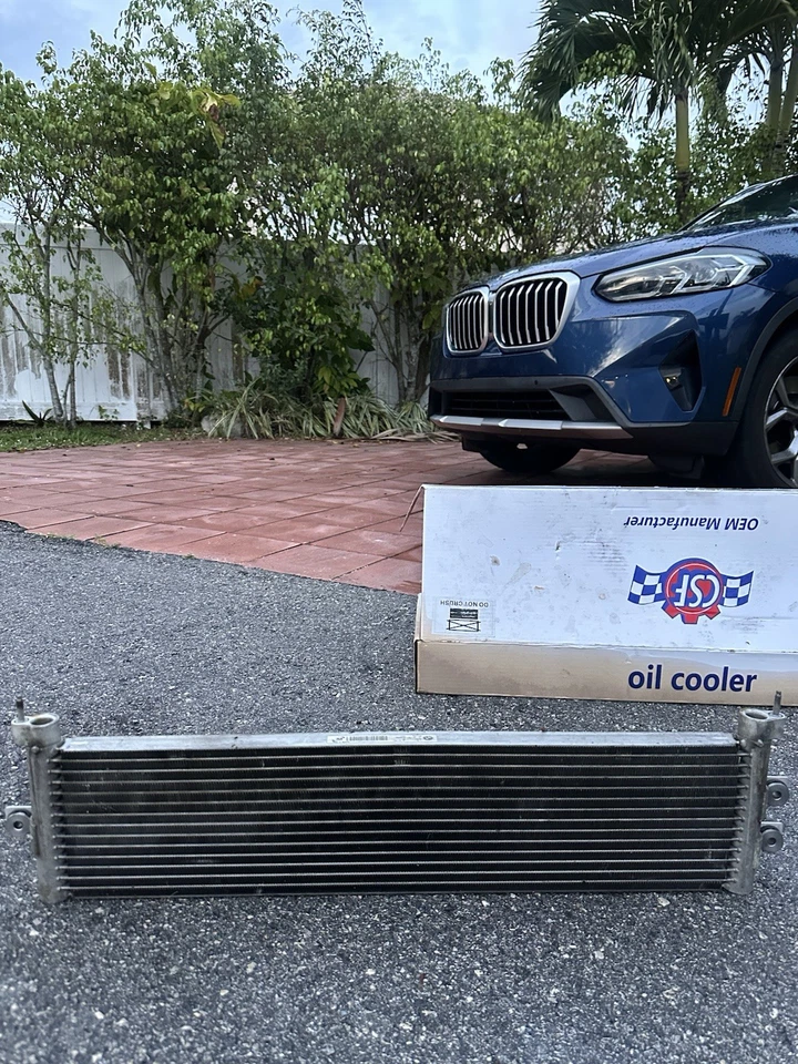 BMW M2/M3/M4 2015-2020 enfriador de aceite F80/F82 pieza OEM 17212284540 Foto 2 de 4