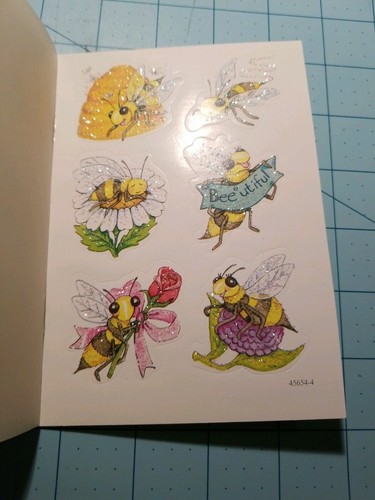 Juego de 7 pegatinas y acentos de resorte: pájaro, abejas, insectos, nubes, lluvia - NUEVO - Imagen 12 de 12