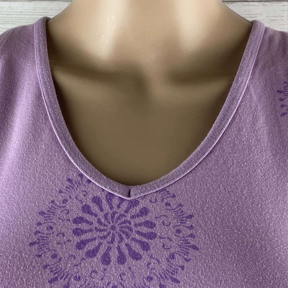 Camiseta sin mangas Danskin Yoga pequeña lila púrpura floral patrón mandala recortada atlética Foto 2 de 4