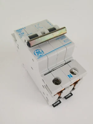 GE General Electric C32 Leitungsschutzschalter LS-Schalter 2-polig 621274 - Bild 1 von 2