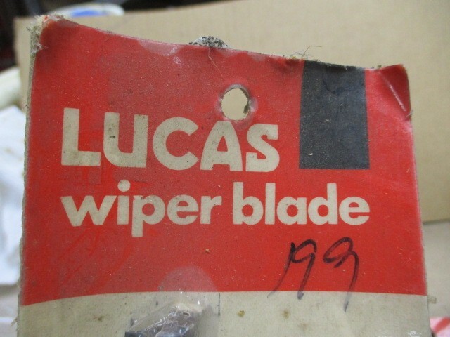 Lucas Wiper Blades 11in B1841 737897 Rolls Royce Bentley? (pair) NOS