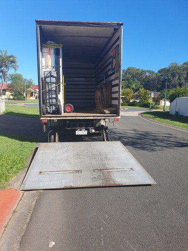 Nissan UD LK235 PANTECH Furniture Removals Truck or just a truck - Picture 3 of 23