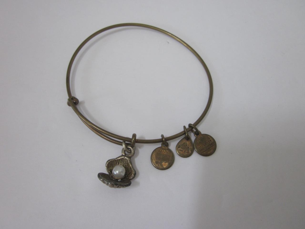 ALEX AND ANI Gold Metal PEARL in a Sea Shell Adjustab… Gem