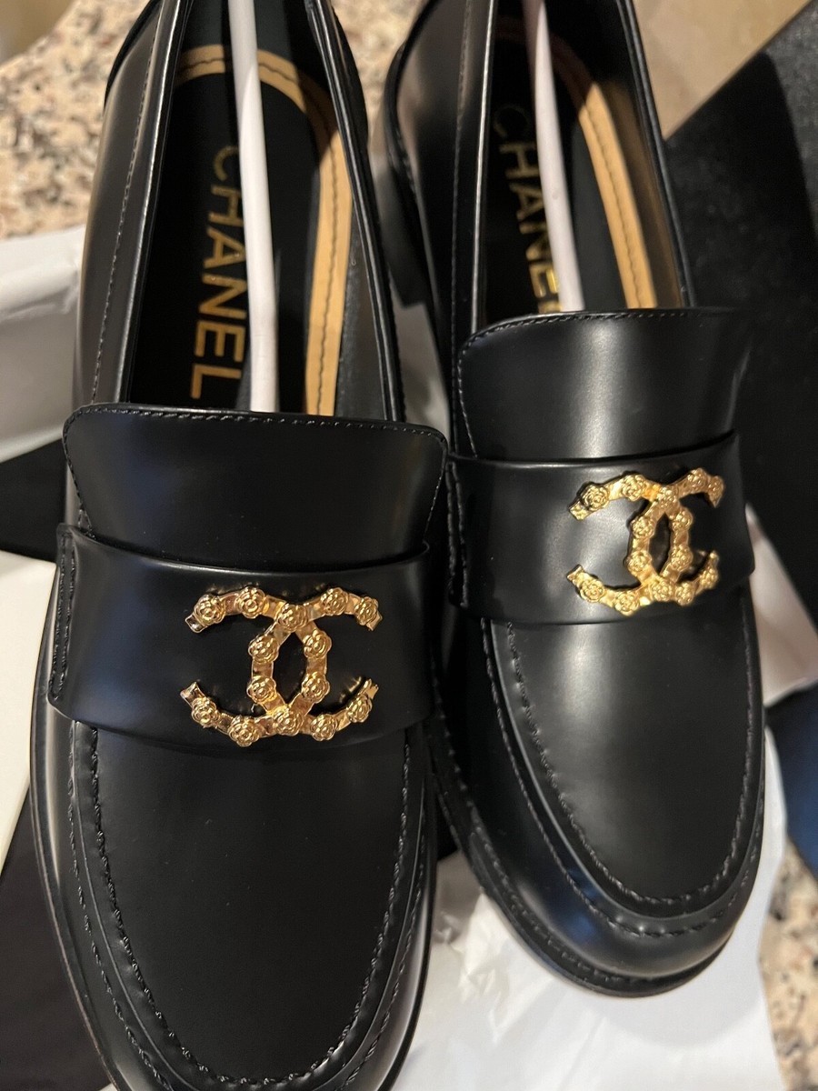 CHANEL 2024S NEW TAGS BLACK LOAFERS GOLD CAMELLIA CC LOGO EU38.5
