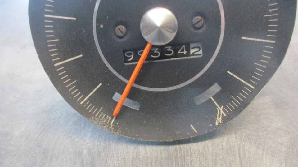 1966 1967 OLDSMOBILE CUTLASS 442 SUPREME VELOCÍMETRO - Imagem 2 de 4