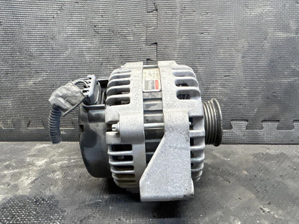 Cadillac Escalade 2004 ESV 6,0 L alternador 03 04 OEM 145 amperios Foto 2 de 4