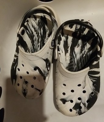 Crocs Kid Classic Clog Slip On Shoe Black White Marble Print Unisex W/ Jibbitz 1