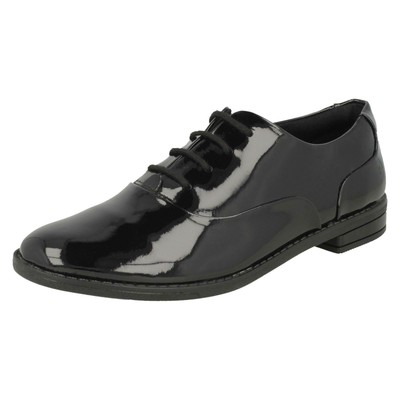 clarks junior school shoes