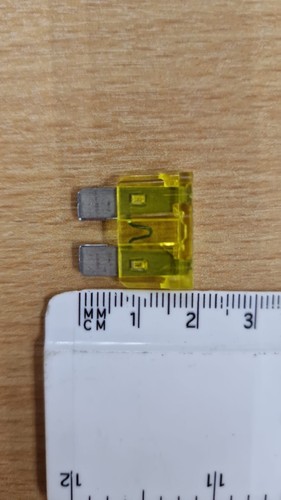 Pack of 12 x Littelfuse 20 Amp Blade Fuse Yellow 20A Fuses Auto (ATO/ATC) - Picture 2 of 4