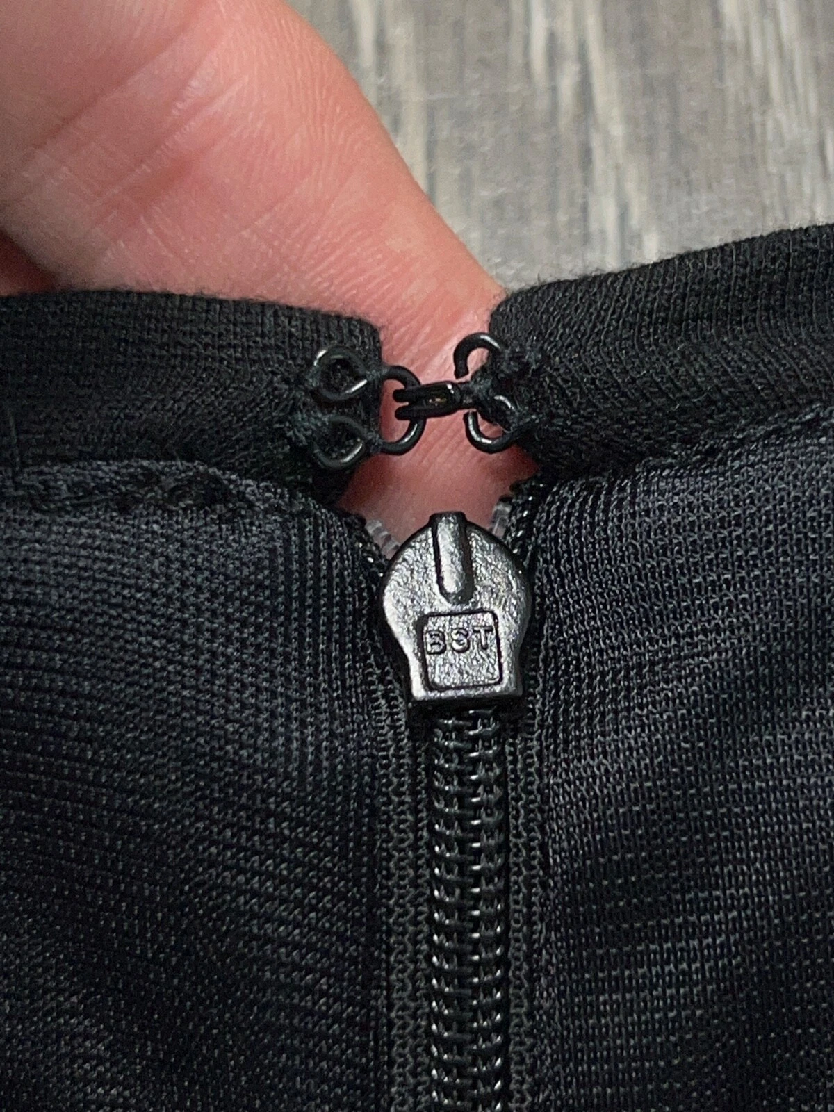 Abito donna Versace Jeans nero manica corta lunghezza ginocchio taglia IT 44 US 8