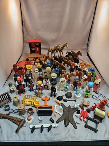 Lot of Vintage Playmobil Geobra Figures Animals Medieval Accessories 1974, 1993