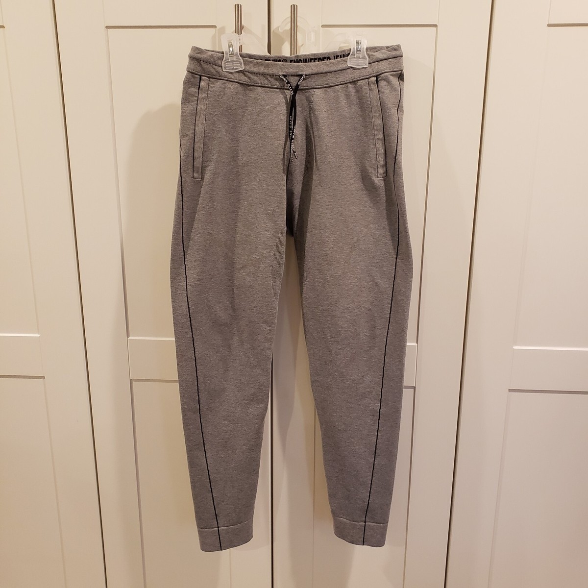 Levi's Engineered Jeans Mens Sz S Knit Jogger Pants Heather Grey