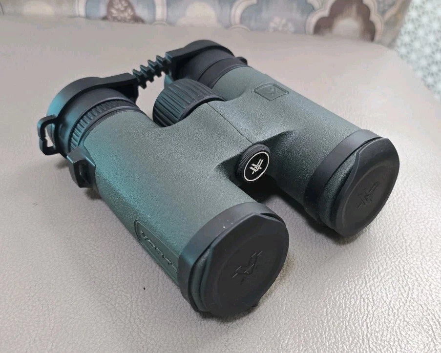 Vortex Bantam HD 6.5x32mm Youth Binocular - Green - Image 2 of 4