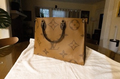 Louis Vuitton Monogram Giant Reverse OnTheGo GM