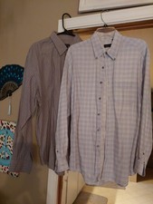 Van Heusen Mens Button Down Long Sleeve Size L 2 shirts 