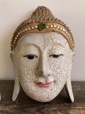 Geschnitzte Holz Buddha Gesicht Wandmaske mit goldfarbenen Akzenten