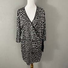 Vintage Vanity Fair Nylon Robe Size M Faux Wrap Tie Animal Print Exotic USA