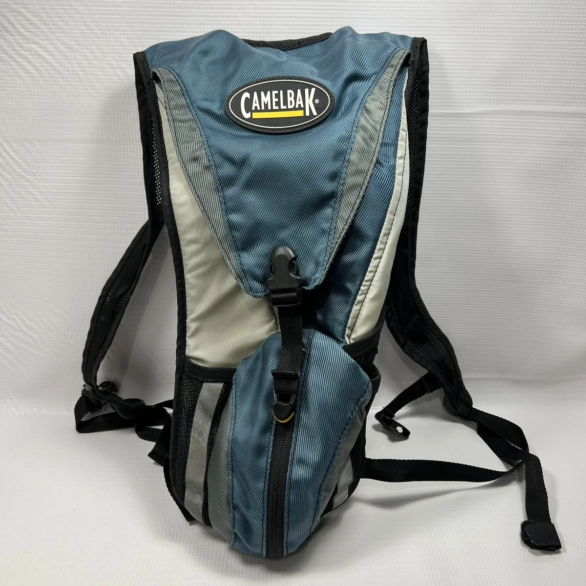 Ring tilbage i tilfælde af Forladt Camelbak Rogue Hydration Pack 70oz/2L Blue Water Backpack Water Bag Not  Included | eBay