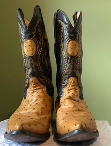 botas cuadra avestruz
