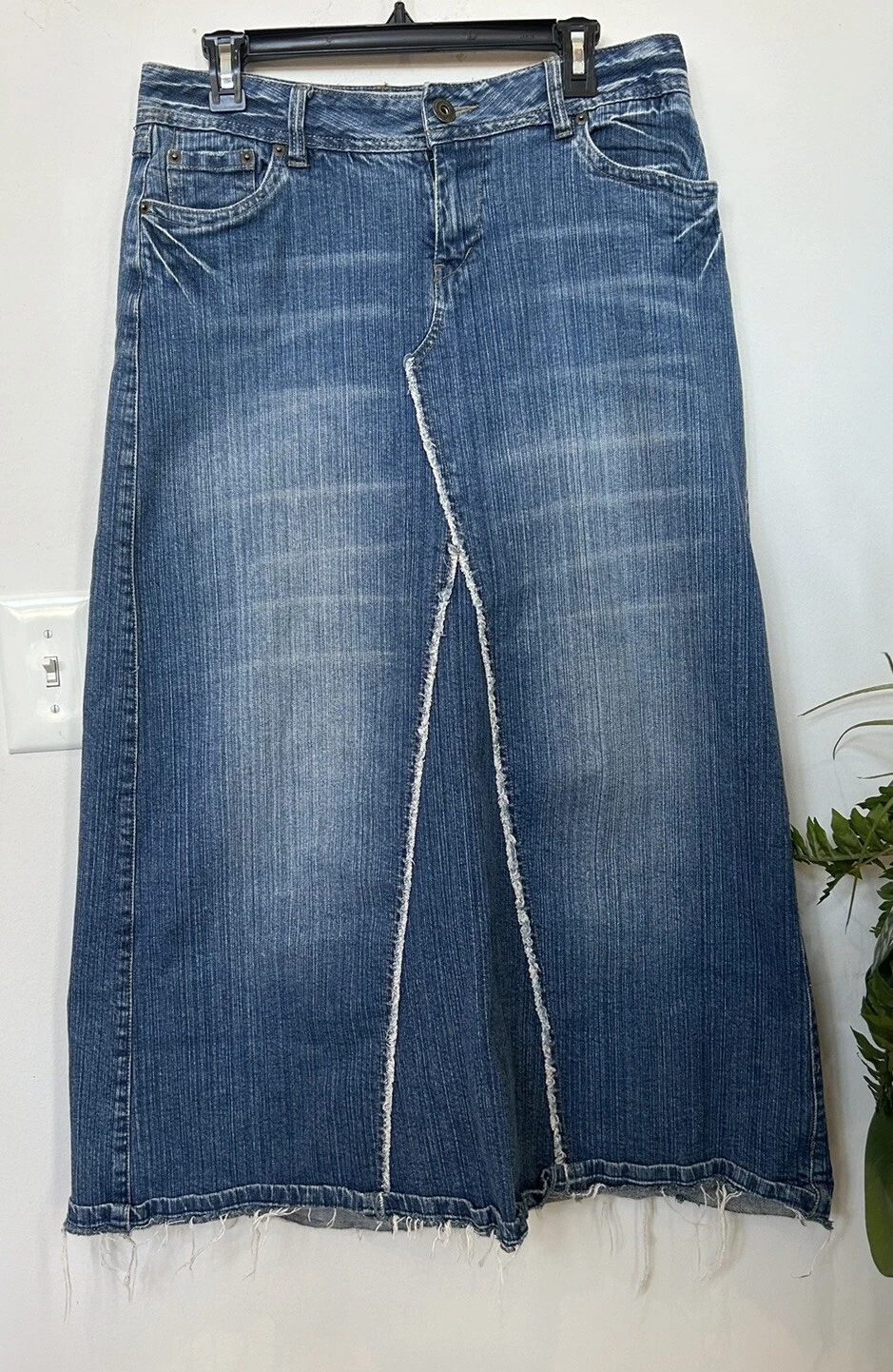 Mudd Long Y2K Raw Bottom Hem Women’s Blue Denim Jeans Skirt 90s Sz 11