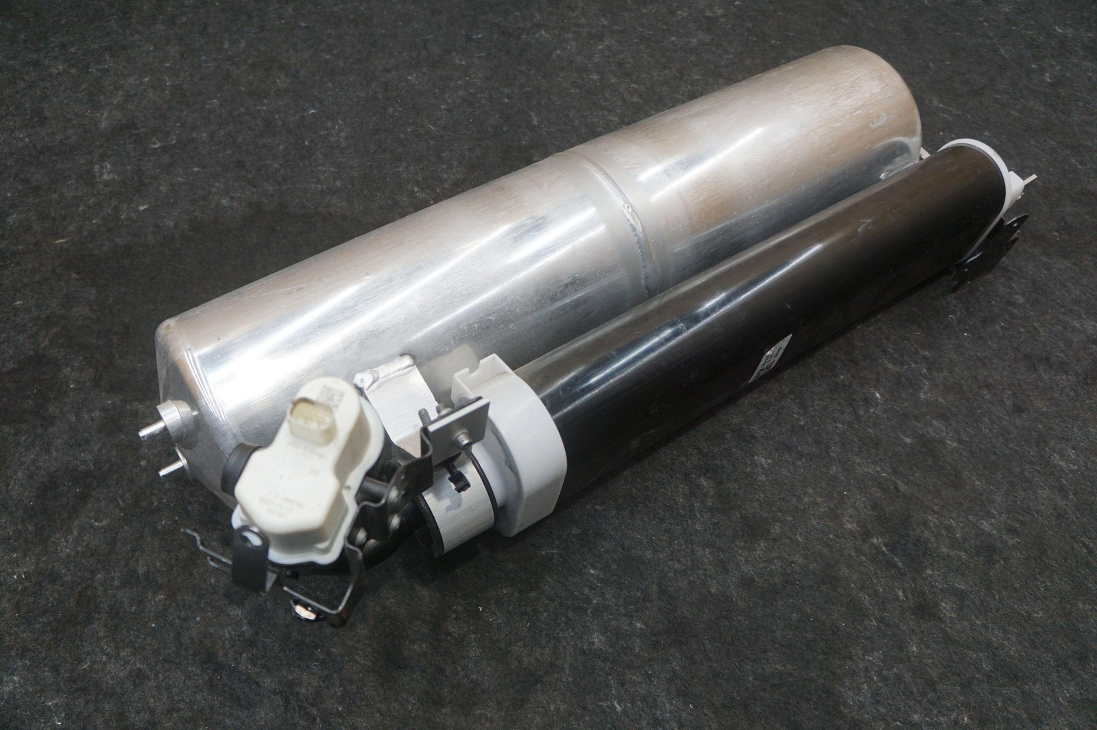 Air Compressor Reservoir Tank Pressure MY83-3D060-AA Aston Martin Dbx 707 20-24