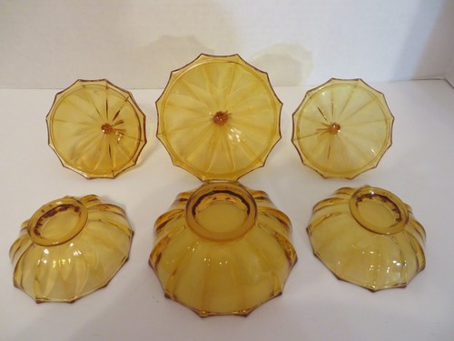 9 Piece Amber Glass Clam Shell Dresser Vanity Set - Rare Find - Picture 7 of 11