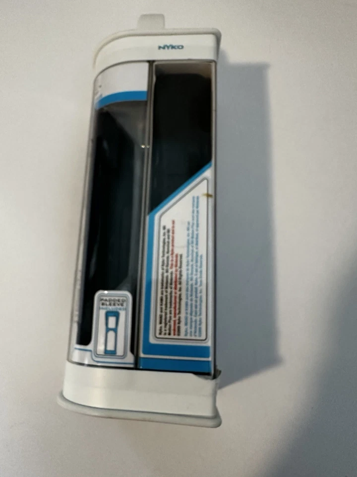 Nyko Wand Wii Motion Sensing IR Controller, Trans-Port Tech Enabled W/Sleeve - Image 3 of 4