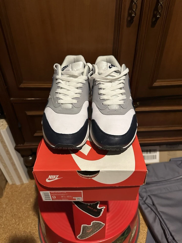 Nike Air Max 1 LV8, Foto 2 von 3