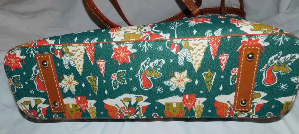 Bolso de Navidad Disney Dooney and Bourke Verde 2022 ¡PRÍSTINO! Foto 3 de 4